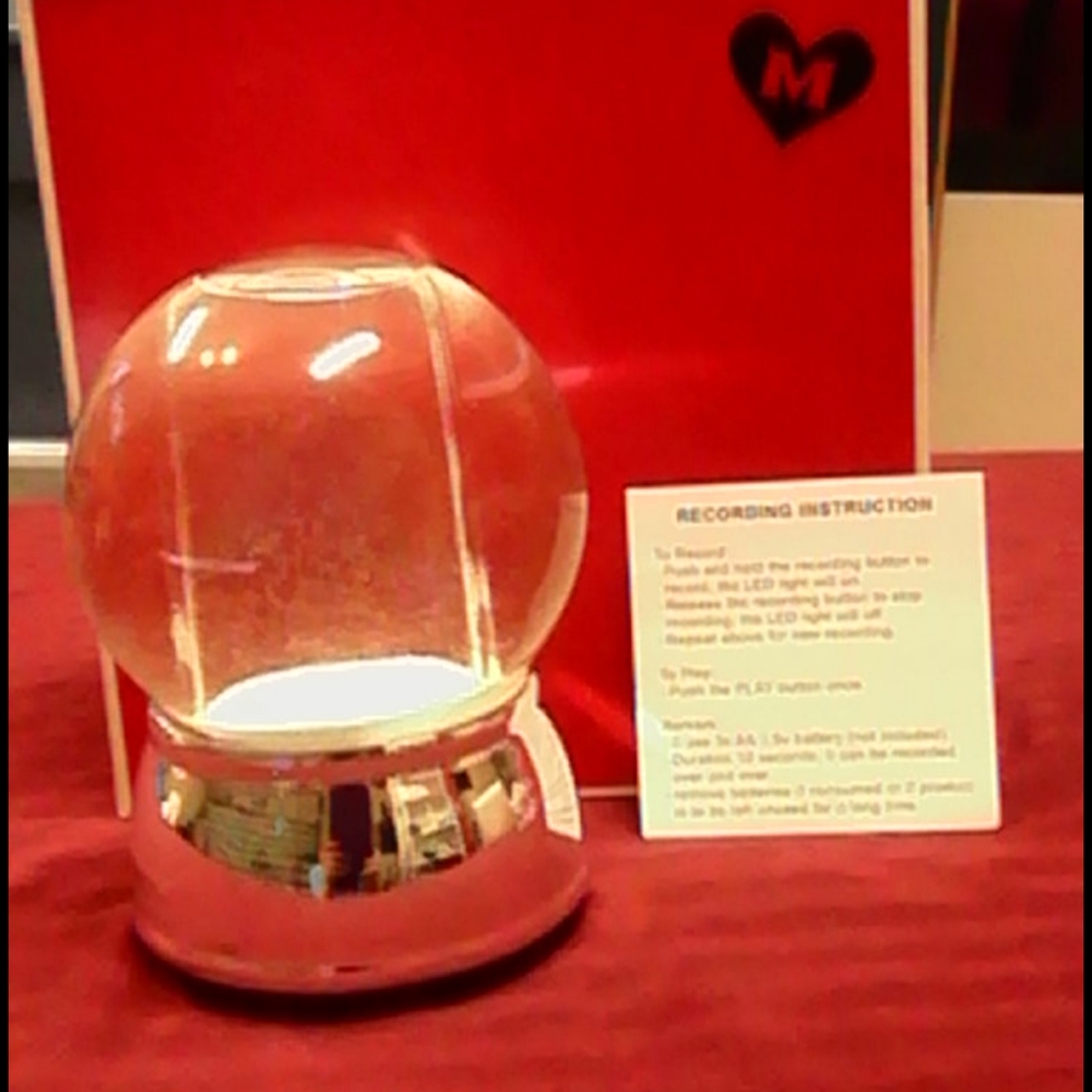 Record a message and put yourself in a snow globe